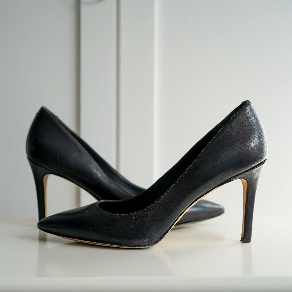 Via Spiga Cloe Pointed Toe Pump, Black Leather, Size 8
